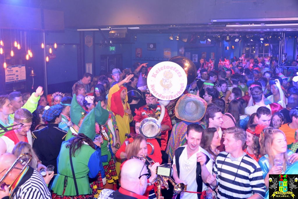 ../Images/Carnavals vrijdagavond in VdG 022.jpg